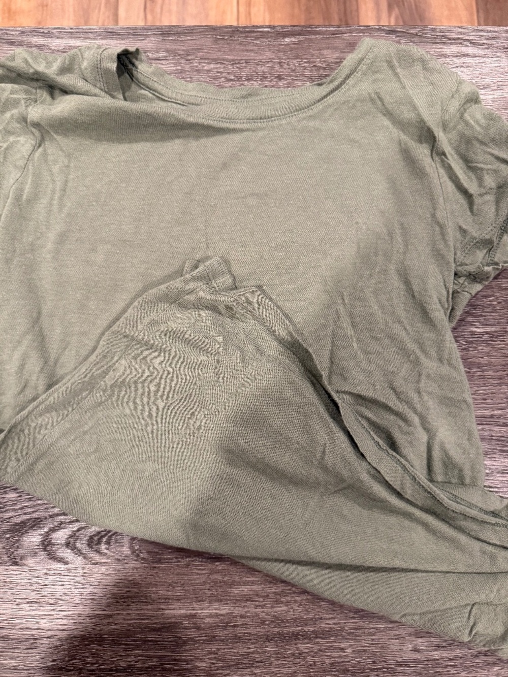 GAP "The Favorite Tee" crewneck short sleeve shirt - Olive Green XS